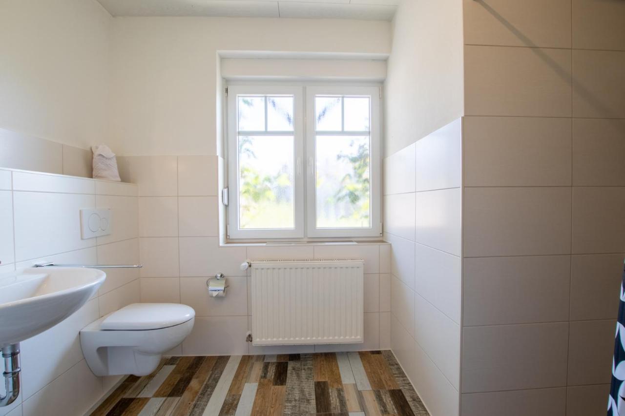 Gaestehaus Djuren Bed & Breakfast